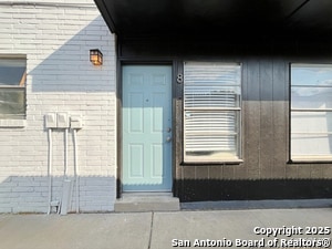 Building Photo - 2802 Lasses Blvd Unit 8