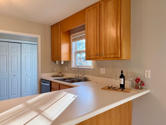 Photo - 1024 S Philwood Ct