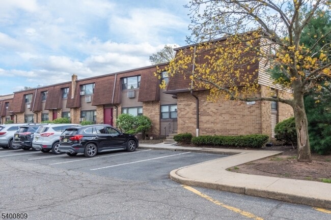 Photo - 1133 Livingston Ave Unit 14