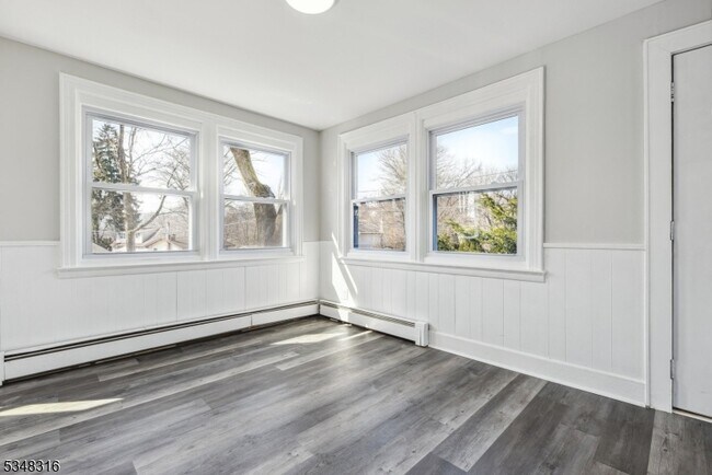 Photo - 14 Walton Way
