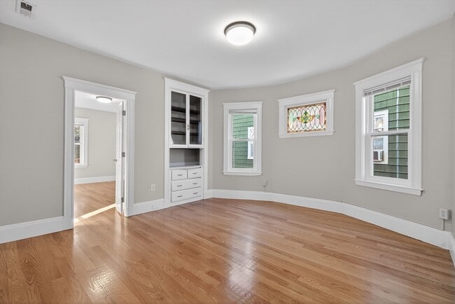 Photo - 17 Chelmsford St Unit 3