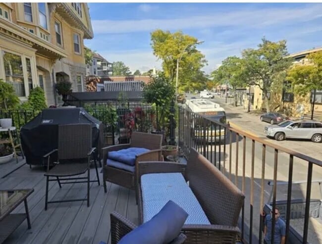 Photo - 686 Washington St Unit 1