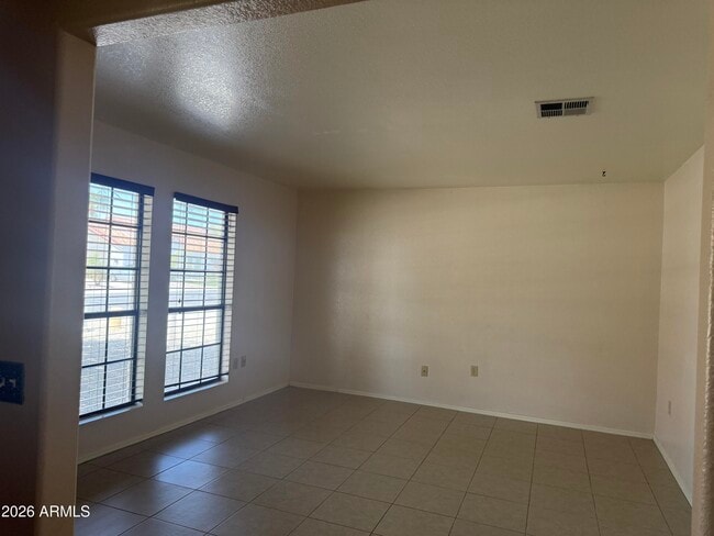Photo - 627 N Quartz St