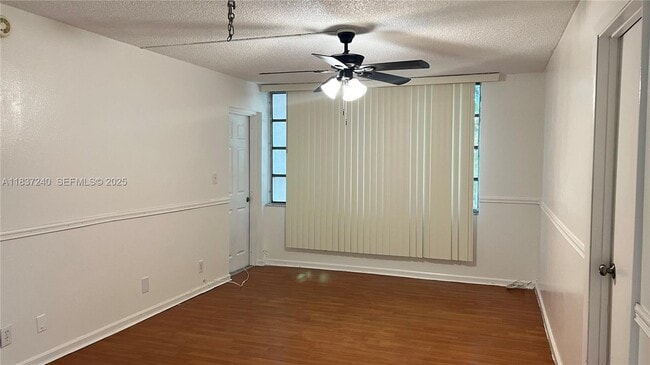 Building Photo - 7001 Environ Blvd Unit 304