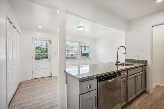 Photo - 3019 Sunset Ln