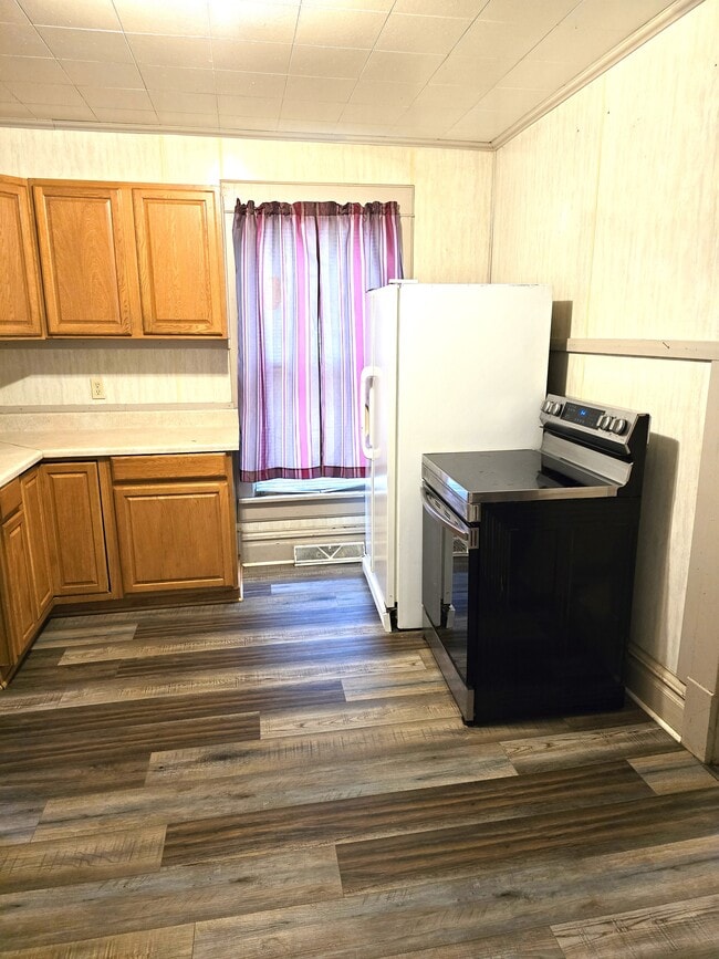 Photo - 224 N 13th St