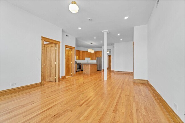 Photo - 3406 N Sheffield Ave Unit 3
