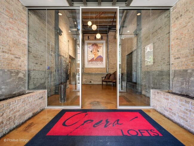 Photo - 2545 S Dearborn St