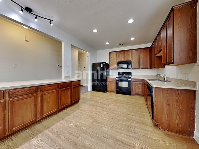 Photo - 4301 Summer Star Ln