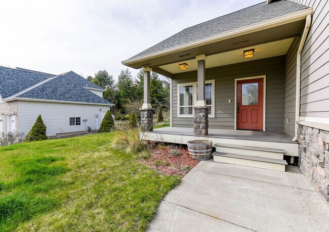 Photo - Beautiful 3 bed/2.5 bath single family hom...