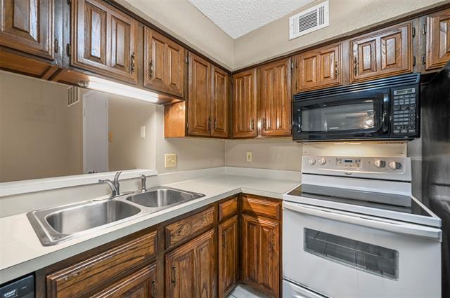 Photo - 14800 Enterprise Dr Unit 22D