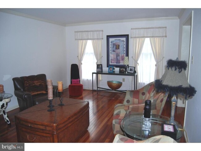 Photo - 5 Fox Chase Ln