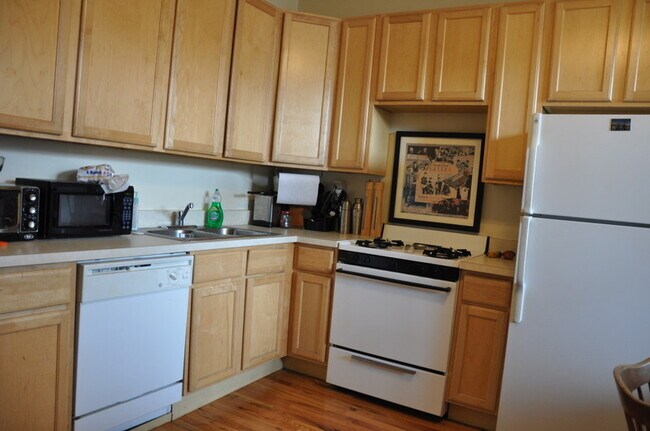 Photo - 2632 N Lincoln Ave Unit 2