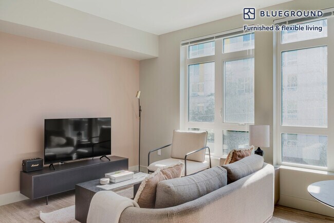 Photo - 104 12th Ave Unit FL5-ID742