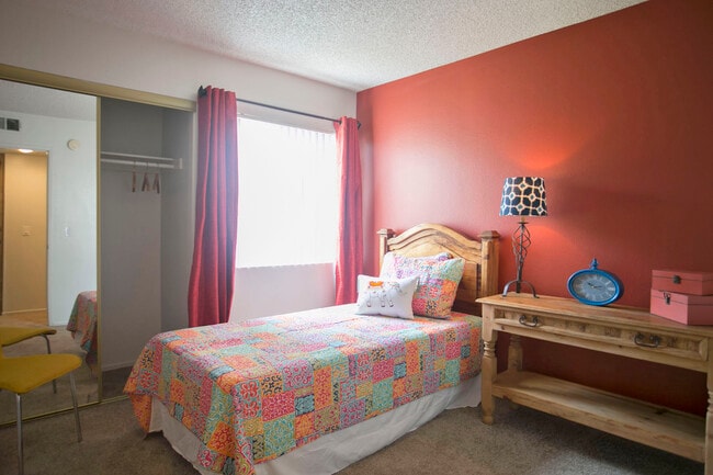 Photo - Vintage View Apartments