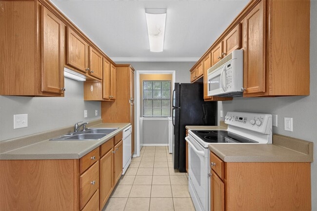 Photo - 3636 Greenacres Place Dr Unit 3636 Green Acres #60