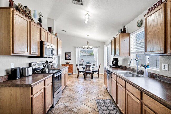 Photo - 144 S Kingston St