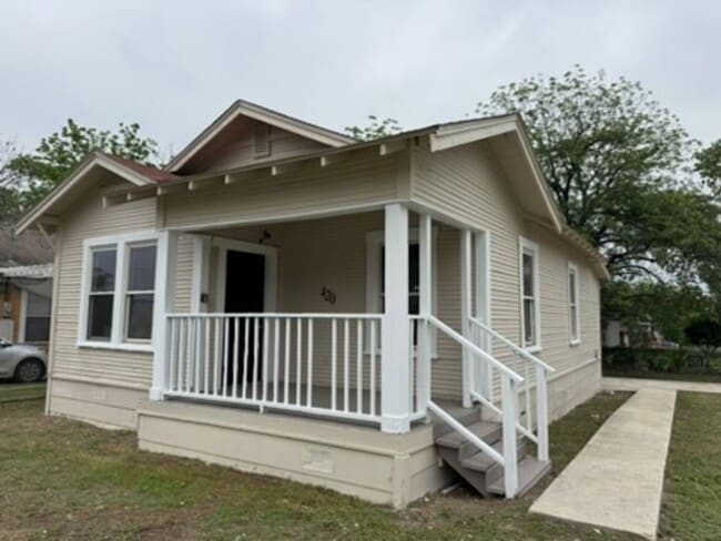 Building Photo - Corner-Lot Home in Denver Heights, Near I-10 – Move-In Ready with Spacious Yard & Updates