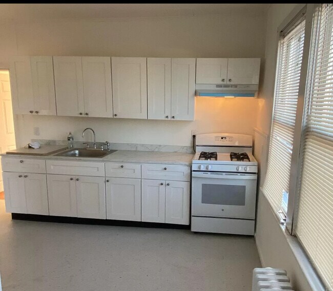 Photo - 649 New Jersey Ave