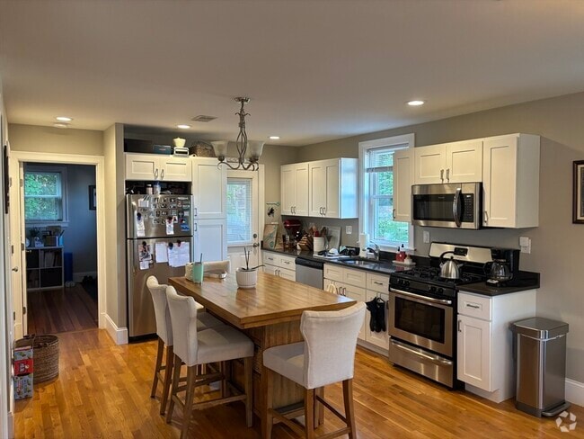 Building Photo - 269 Minot St Unit 1 Rental