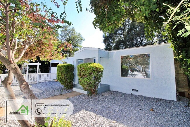 Photo - 3210 Veda St