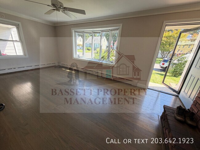 76 Rosemount Ave
