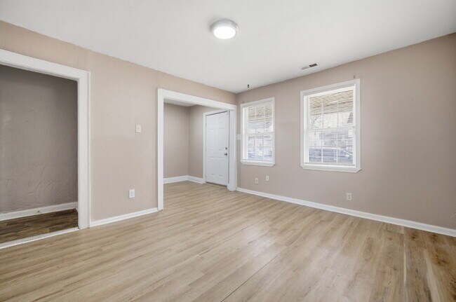 Photo - WOWZA! BEAUTIFUL 4 BED, 2 FULL BATH TOWNHOME FOR RENT IN PORTSMOUTH!