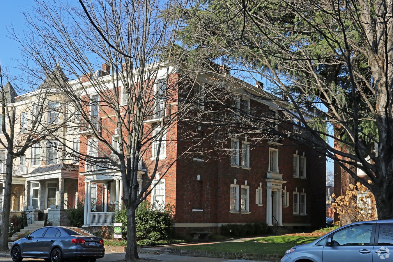 Photo - North Windsor Court