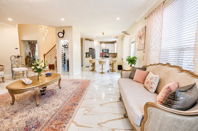 Photo - 210 Windrift Ct