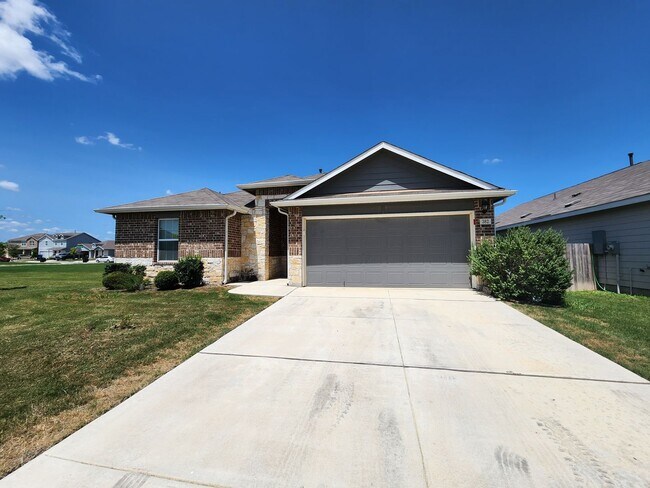 Photo - 4/2/2 Home in Heather Glen/ Fridge / Gas Cooking / Covered Back Patio / Fenced in Yard / CISD