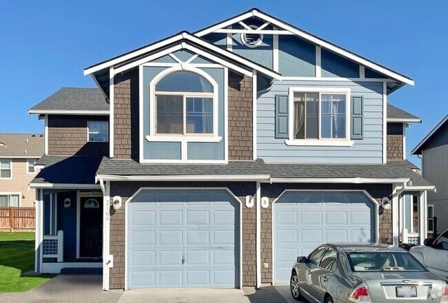 Building Photo - 1371 Huckleberry Cir Unit 1371 Rental