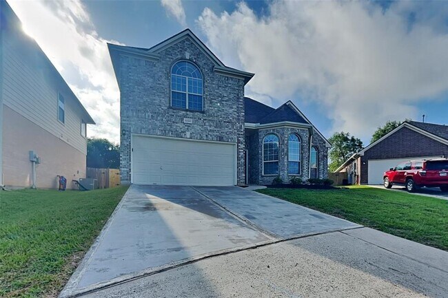 Photo - 8000 N Tarrytown Crossing Dr House