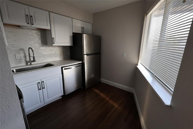 Photo - 1840 Burton Dr Unit 120