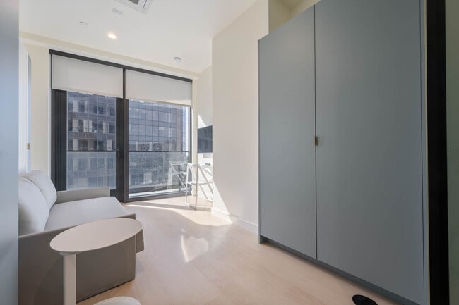 Photo - 6401 Wilshire Blvd Unit 808D