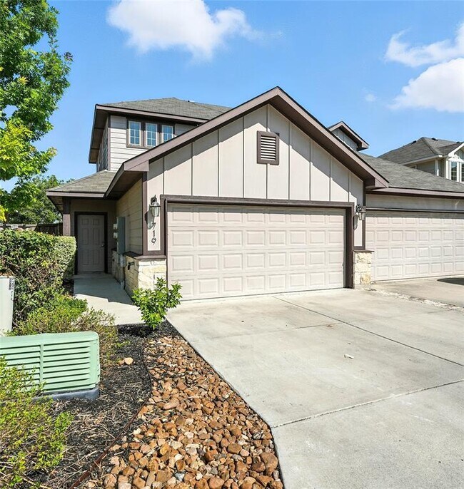 Photo - 719 Gristmill Dr