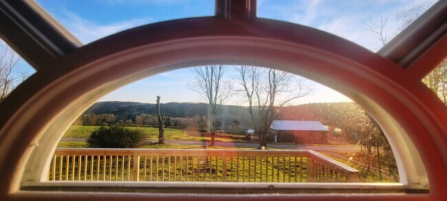 Photo - 290 Old Taylor Rd