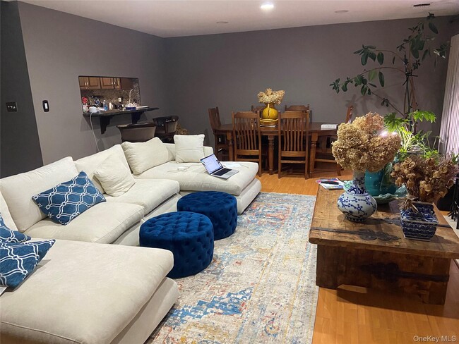 Photo - 52 Oakwood Ct