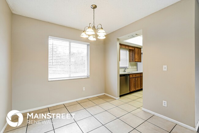 Photo - 108 Woodfield Ct