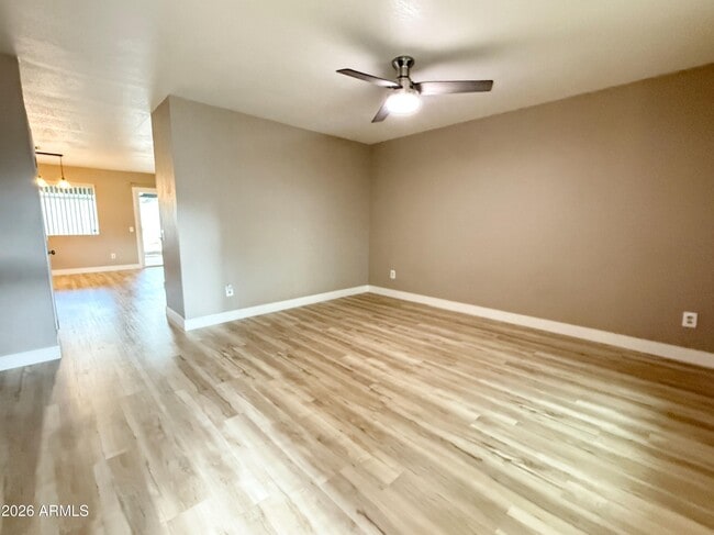 Photo - 1902 E Sandra Terrace