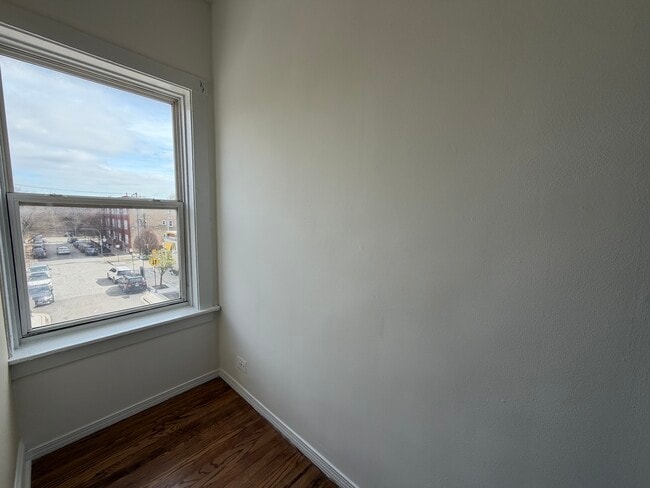 Photo - 2712 N Milwaukee Ave Unit 307