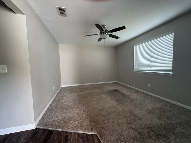 Photo - 1563 Willow Bend Way Unit B