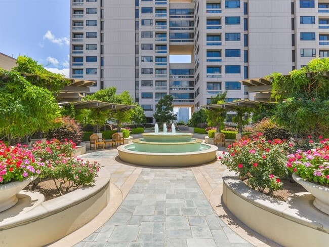 Photo - 1111 Hermann Dr Unidad 379.4