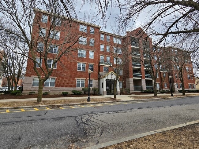 Building Photo - 15 Harbor Point Blvd Unit 207 Rental