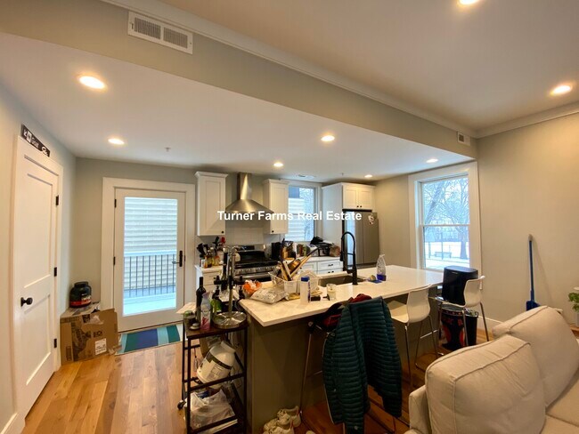 Photo - 199 Boylston St Unit 1