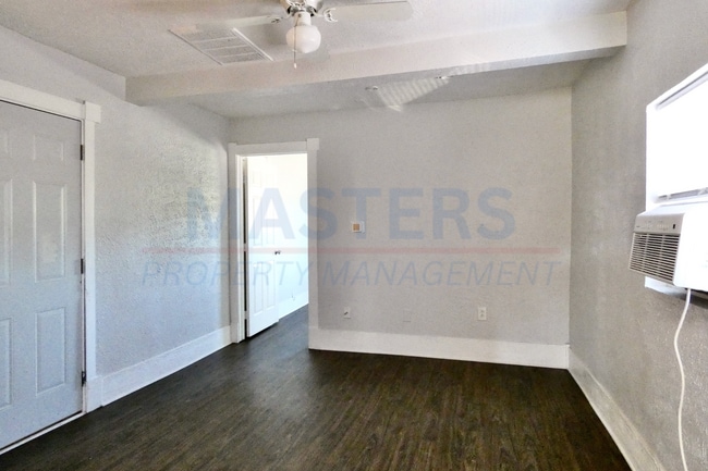 Photo - 420 Barker St Unit C