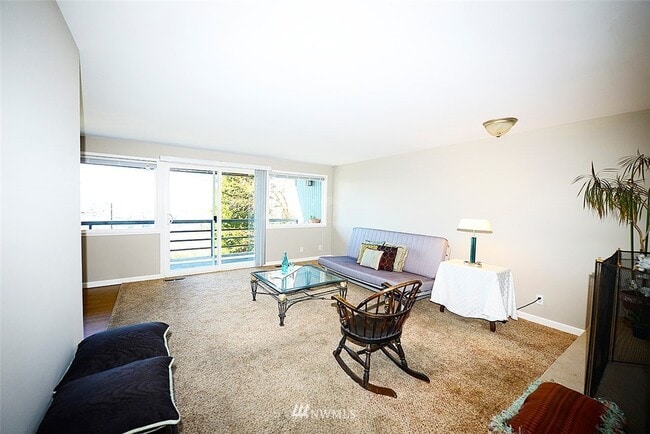 Photo - 5012 Baker Ave NW Unit Upstairs Right Room