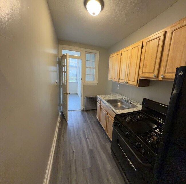 Photo - 15 Gallatin St NE Unit 2