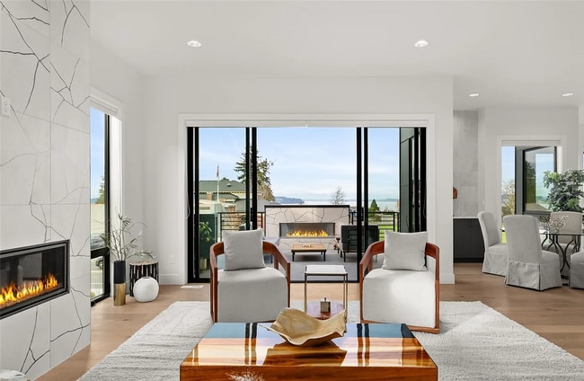 Photo - Luxury Home with Stunning Puget Sound Views in Steilacoom