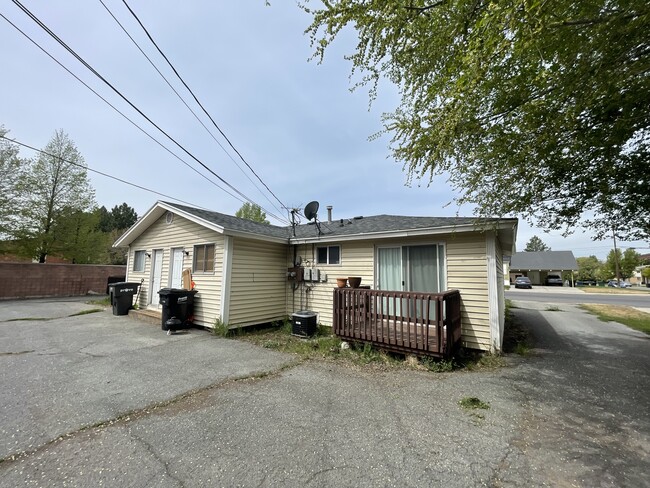 Vista trasera - 1766 N 550 W Unidad 1766