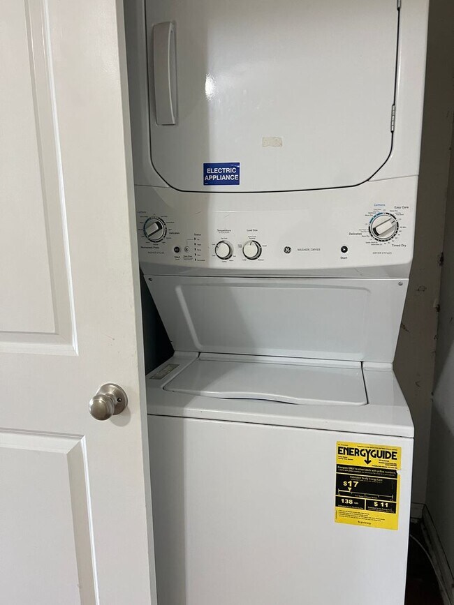 Photo - 1820 W Berks St Unit 3fl